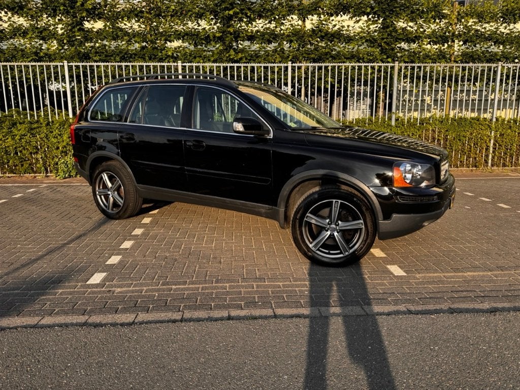 Volvo XC90 3.2 AWD Youngtimer 7 pers Automaat Nieuwe APK, Auto's, 238 pk, 7 stoelen, Zwart, Leder