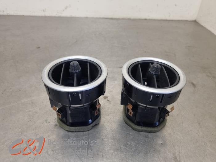 Luchtrooster Dashboard van een Mercedes Vito, Gebruikt, -, Ophalen of Verzenden, -