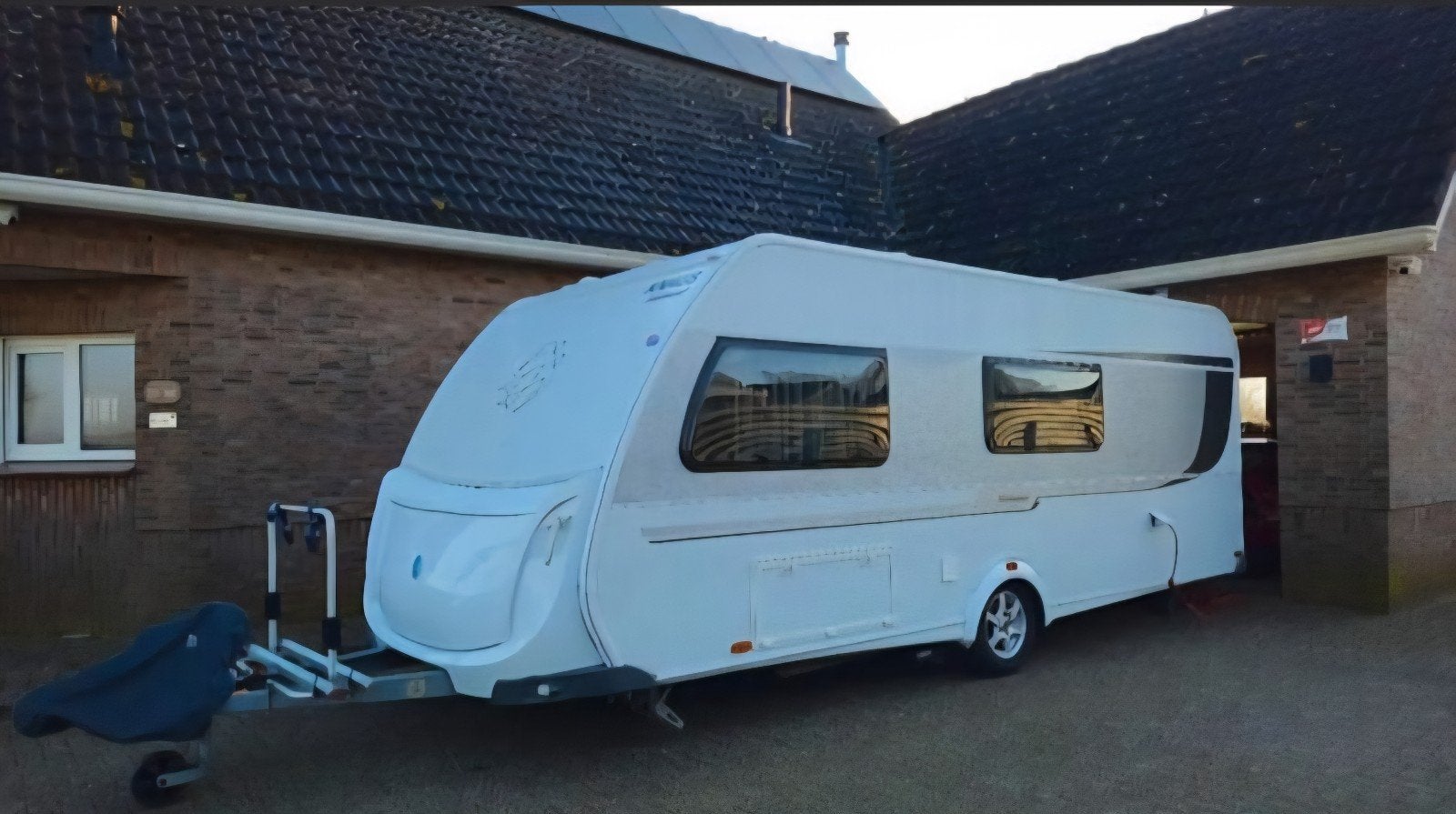 knaus sudwind 7PERSOONS 580 FSK, Schokbreker, Frans bed, 7 tot 8 meter, Treinzit