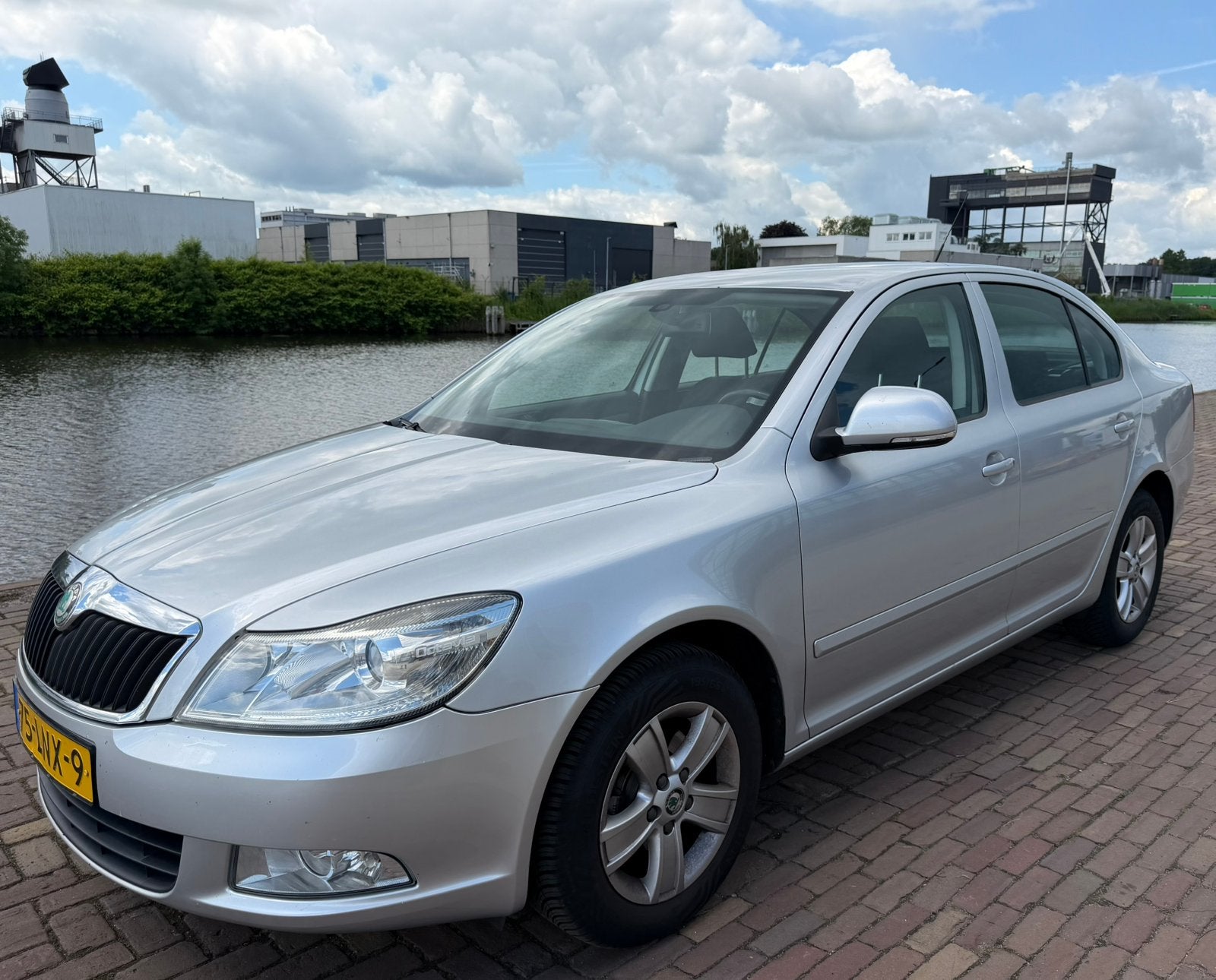 Skoda Octavia 1.4 | AUT | Apk 20-02-2027 | Volledige histori, Auto's, Skoda, Stof, Zwart, 4 cilinders, 122 pk