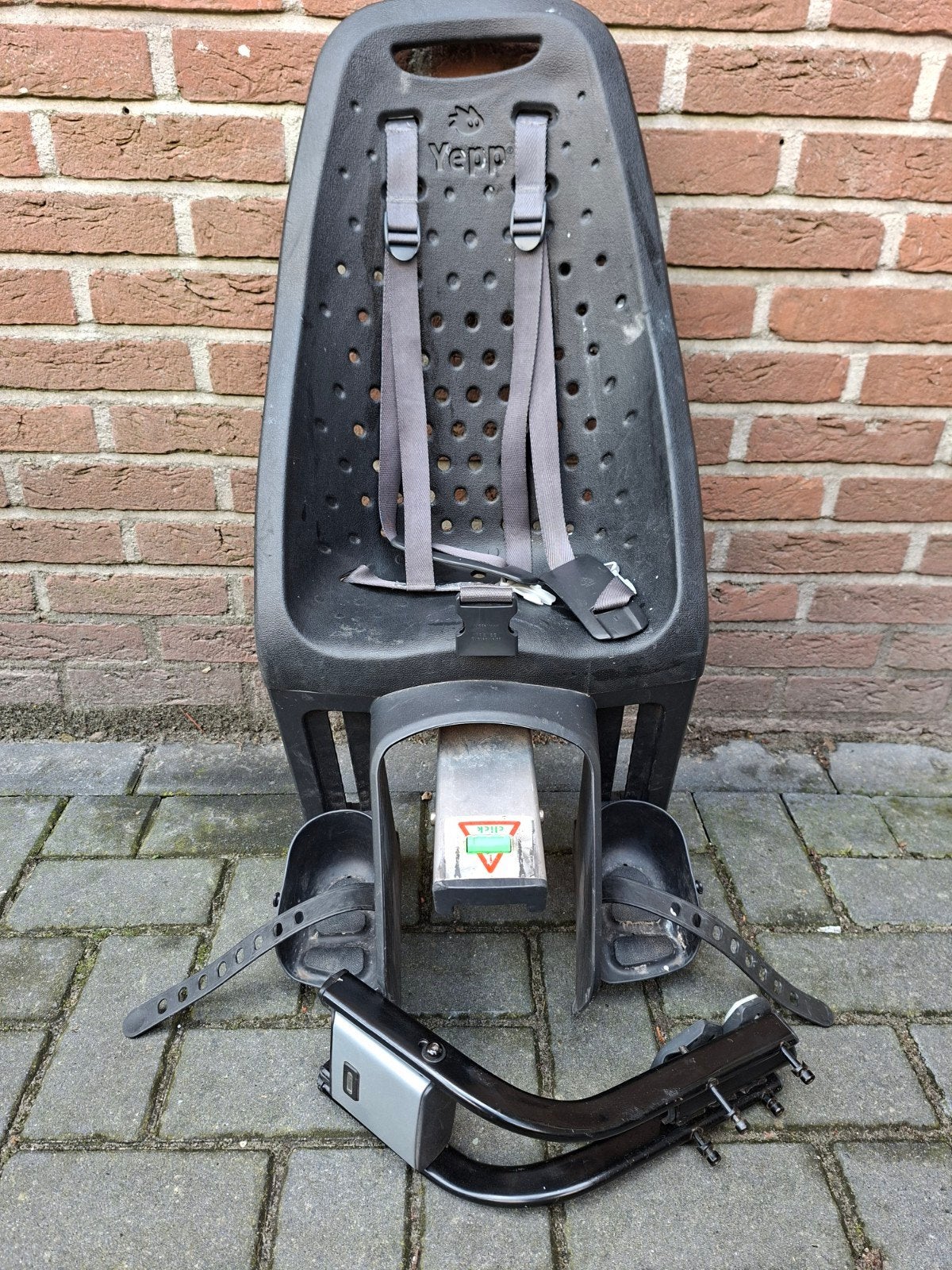 Yepp Achterzitje - Gebruikt maar in goede staat, Ophalen, Achterzitje, Voetsteuntjes, Yepp