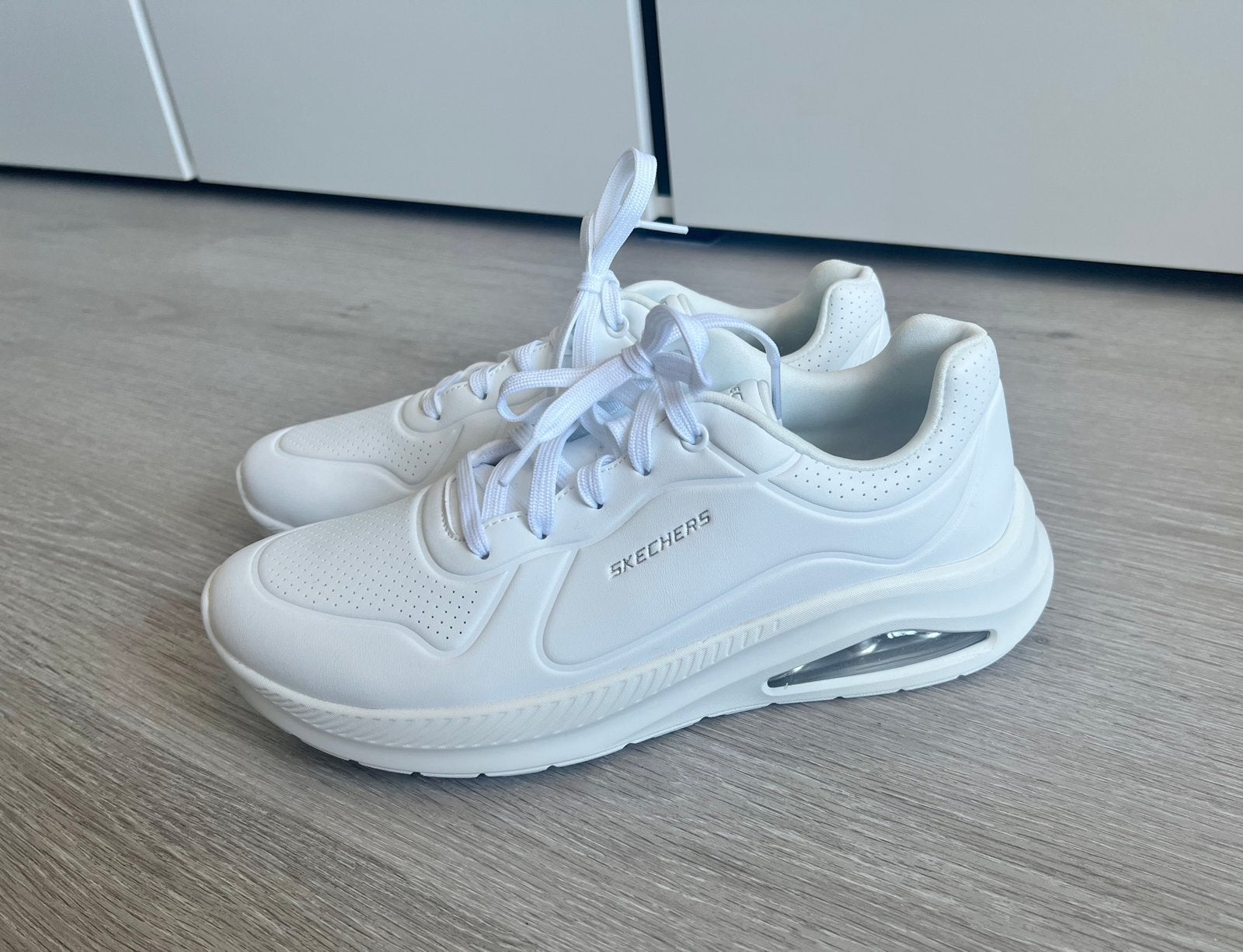 Skechers Con-Air white / Maat 39 / ZGAN, Wit, Ophalen of Verzenden, Sneakers of Gympen, Zo goed als nieuw