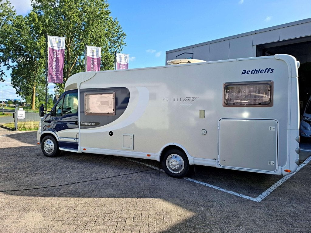 Dethleffs Globetrotter Esprit 6874 RT Winterisolatie|ALDE|, Caravans en Kamperen, Campers, Koelkast, Chemisch toilet, Vloeistofverwarming