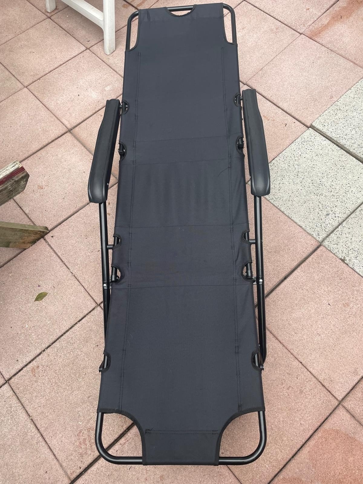2 Zwart verstelbaar ligbedden voor tuin of camping, Tuin en Terras, Ophalen, Zo goed als nieuw, Textileen, Verstelbaar