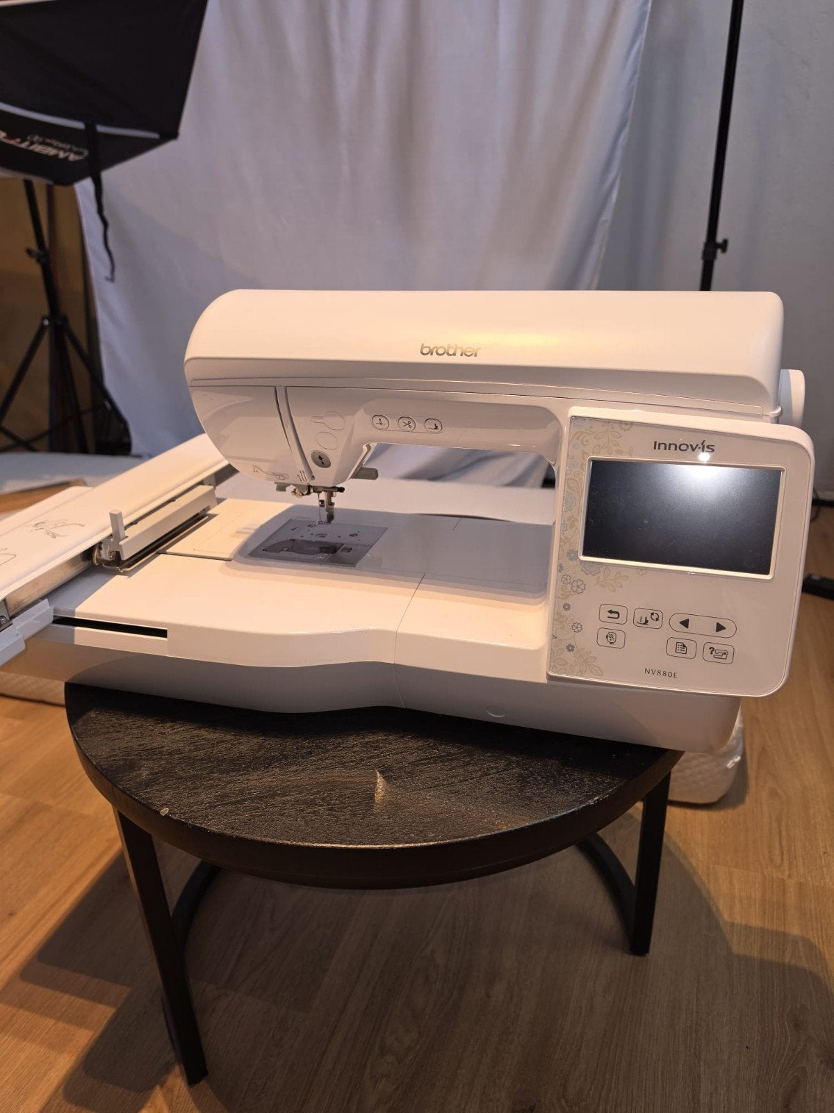 Brother NV880E-Innovis, Ophalen, Nieuw, Naaimachine, Brother