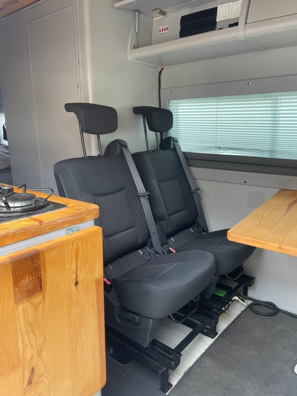 2 persoons zwart stoffen bankje 3p gordels isofix camper bus, Ophalen, Zo goed als nieuw