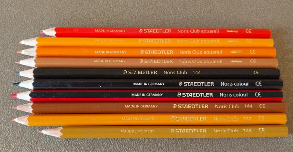 STAEDTLER NORIS CLUB 4 AQUAREL & 6 KLEURPOTLODEN, Verzenden, Zo goed als nieuw, Potlood of Stift