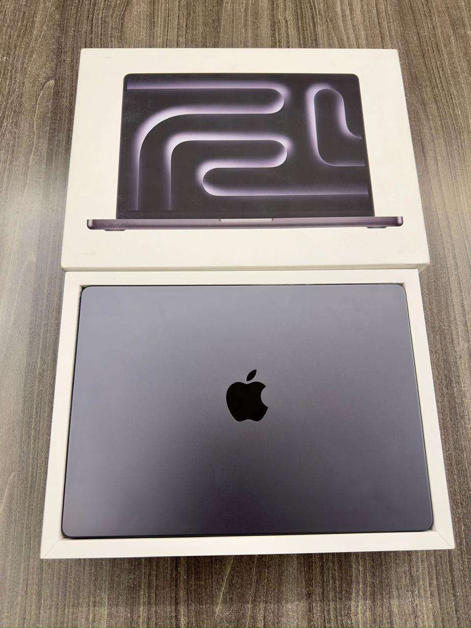 MACBOOK PRO M4 PRO 48GB RAM 1TB GEHEUGEN "SPACEBLACK"