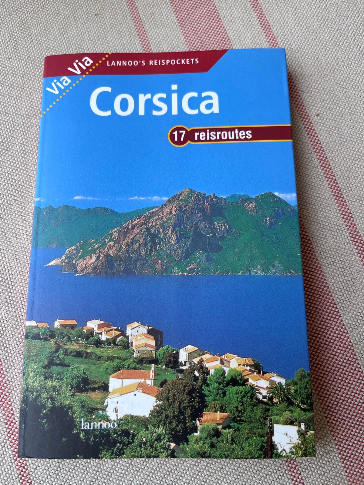 Via Via Lannoo's Reispockets Corsica - 17 reisroutes, Overige merken, Europa, Ophalen of Verzenden, Zo goed als nieuw