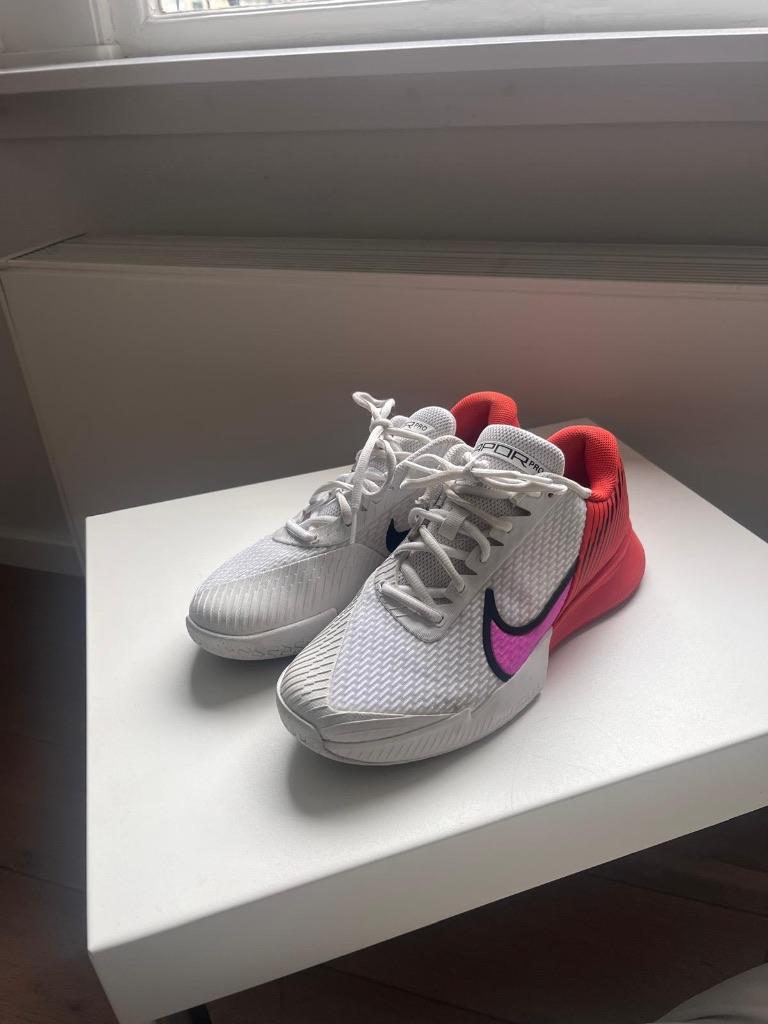 Nike Court Zoom Vapor Pro 2 Fuchsia Tennis Shoes SIZE 42 EUR, Gebruikt, Nike, L00, Schoenen