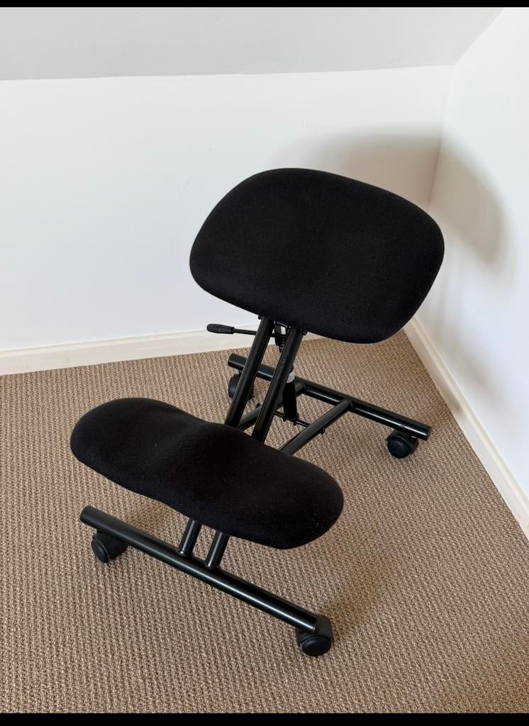 Cinius ergonomische knie bureaustoel, Ophalen, Gebruikt, Zwart, Bureaustoel