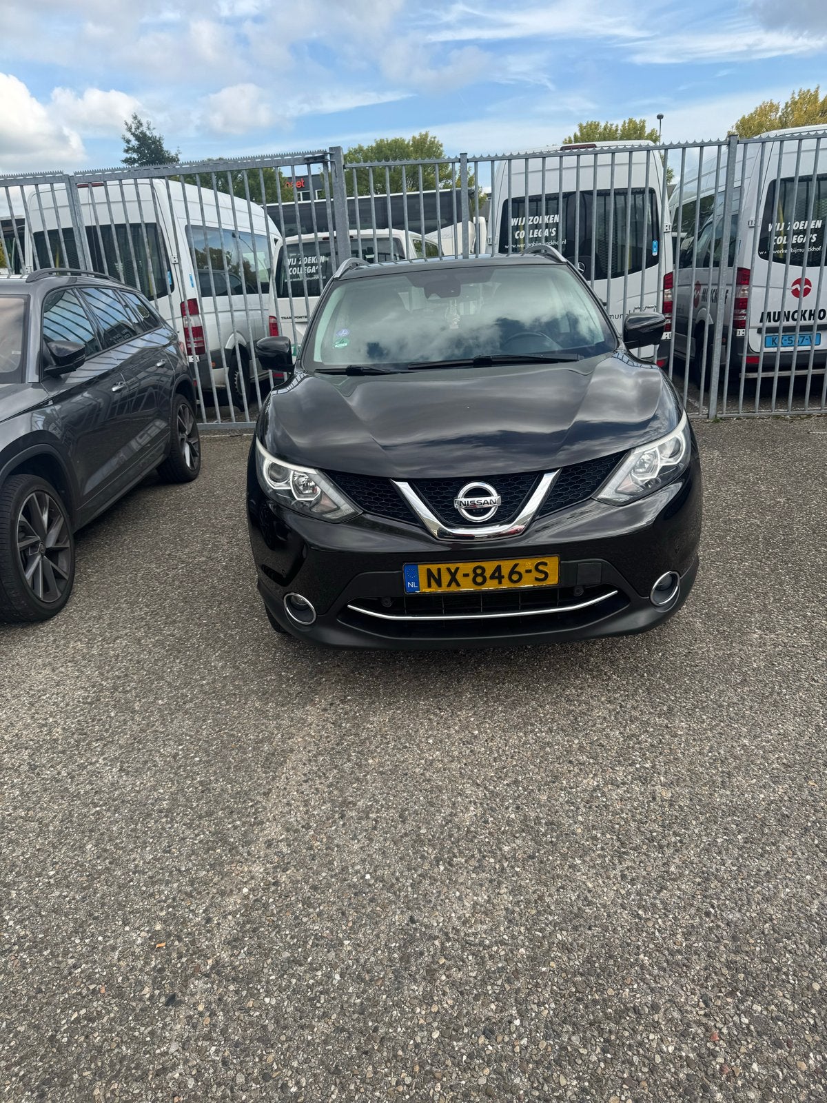 Nissan Qashqai 1.2 Dig-t 85KW 2WD 2017 Zwart, Auto's, Voorwielaandrijving, Stof, Zwart, 4 cilinders