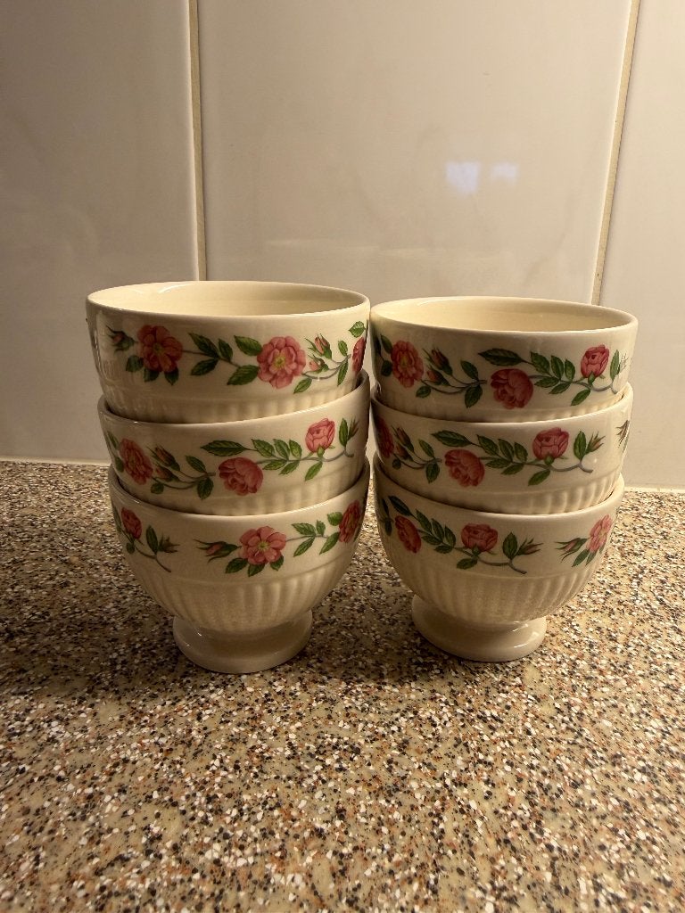 Wedgwood Rosalind kommen op voet – vintage Made in England, Ophalen