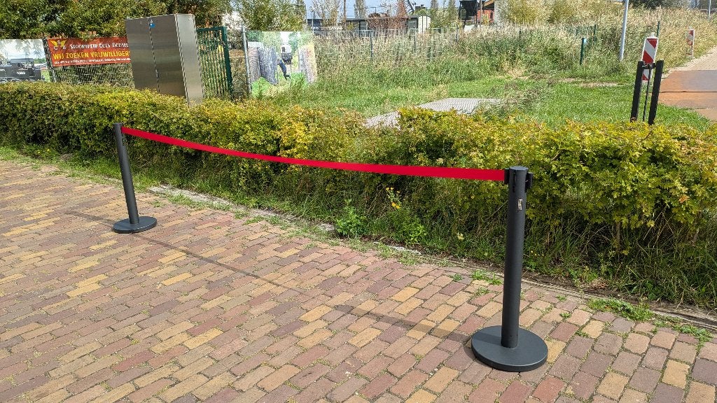 2 Innox afzetpaaltjes zwart met rood lint, Ophalen, Zo goed als nieuw, Overige typen, Overige