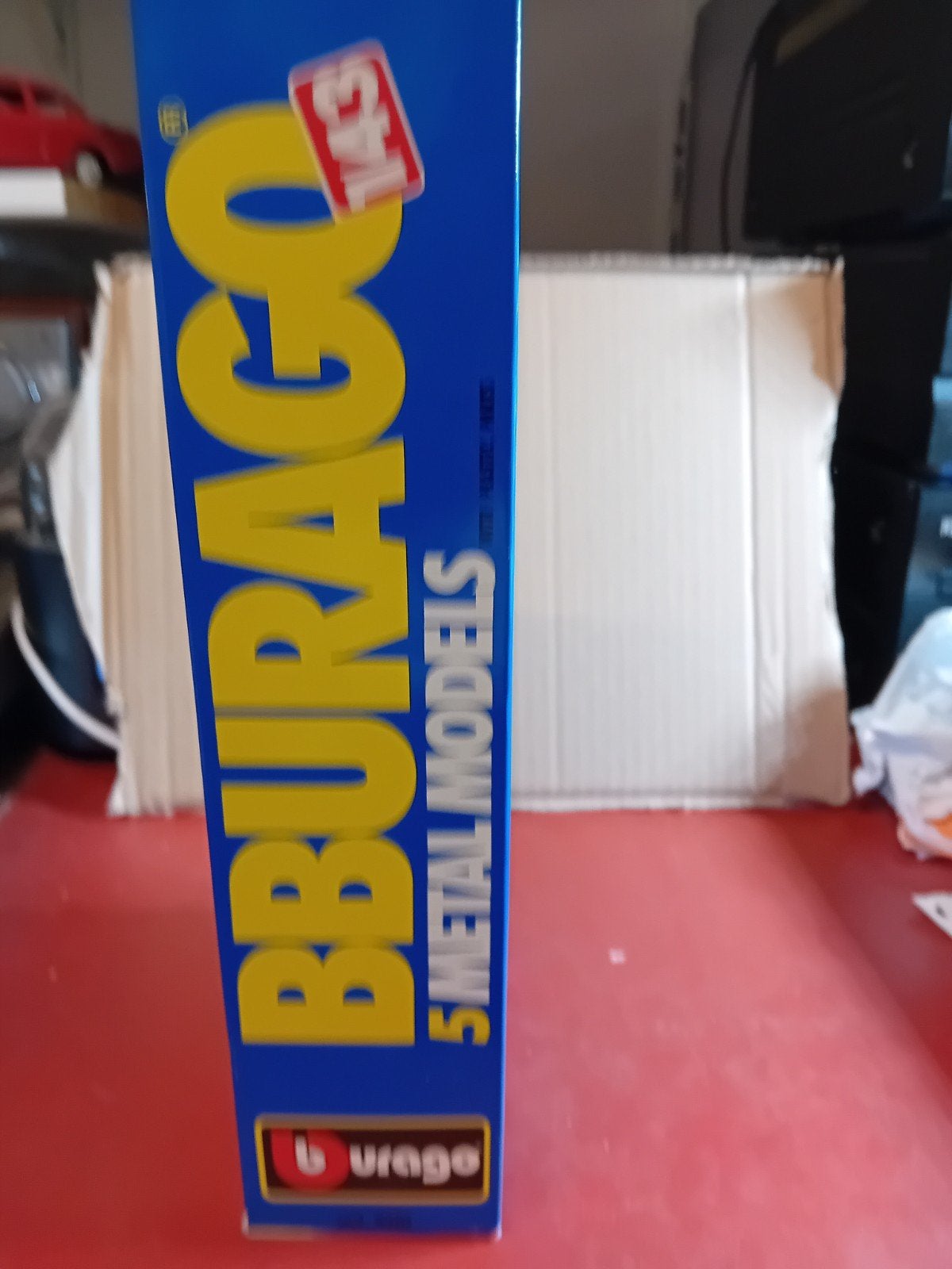 Een doos met 5x burago modellen, Ophalen of Verzenden