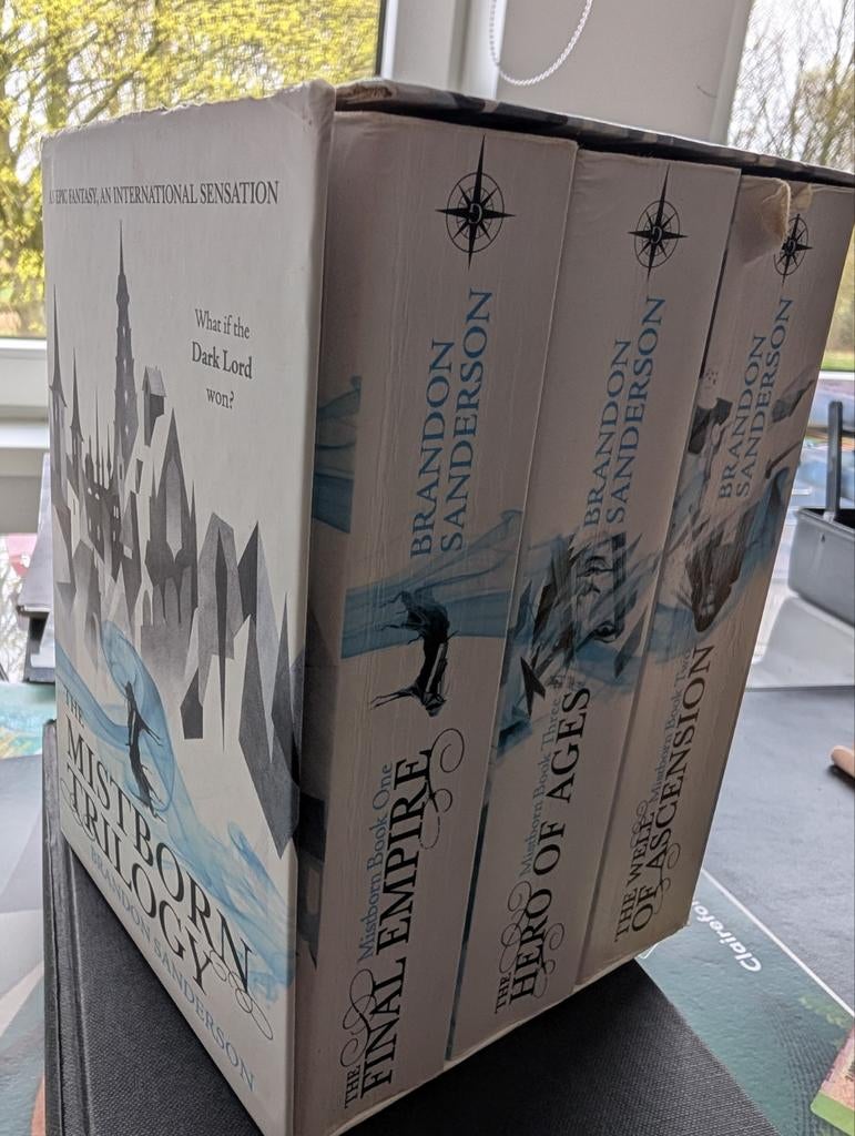 Mistborn Trilogie - Brandon Sanderson, 100 cm of meer, Verzenden, 60 cm of meer, Minder dan 35 cm
