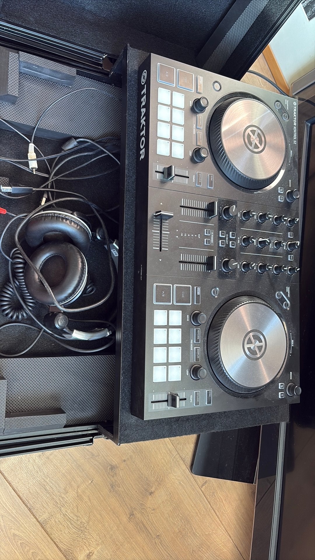 Dj set Traktor Kontrol S2 met kabels, software en travelcase, Ophalen, Gebruikt, Dj-set, Overige merken
