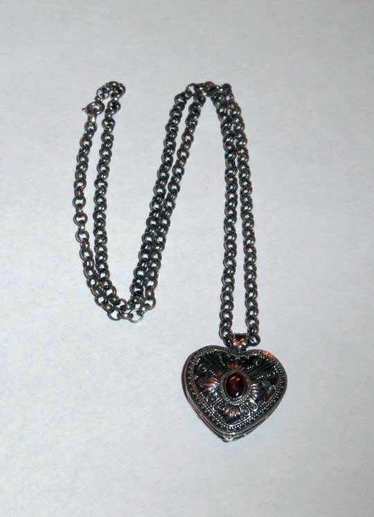 Ketting zilver medaillon hartje Granaat, Met hanger, Verzenden, Zo goed als nieuw, Zilver