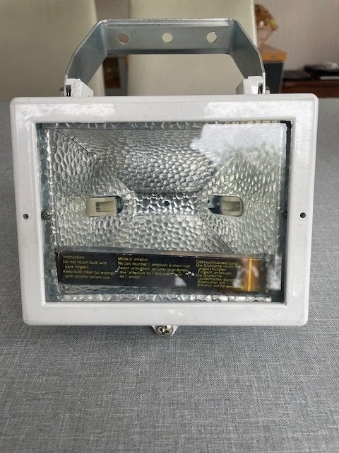 Witte Massive Halogeen Breedstraler – Bouwlamp, Overige materialen, Wandlamp, Nieuw, Ophalen of Verzenden