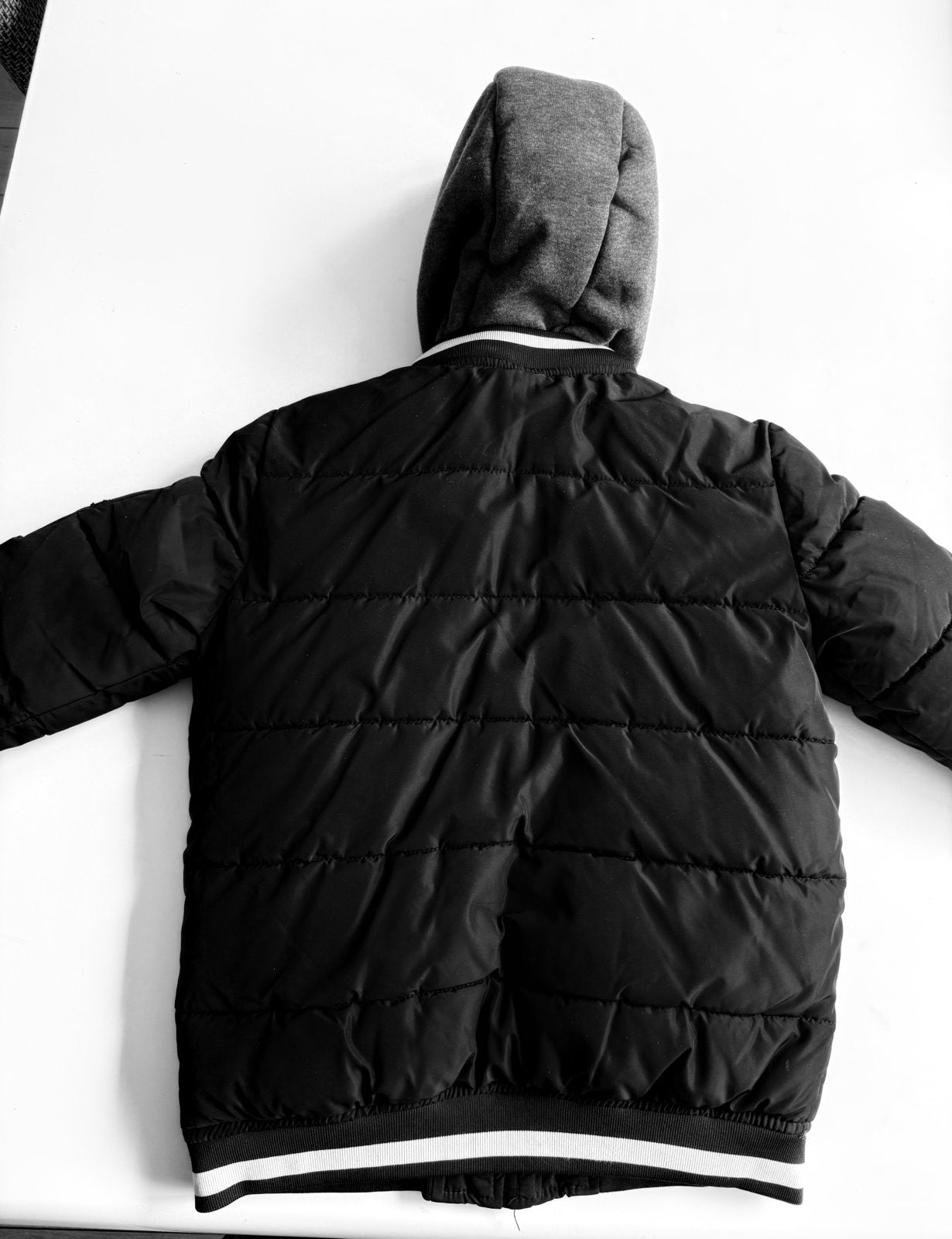 Stoere jongens winterjas, Ophalen, Zo goed als nieuw, Overige maten, Zwart