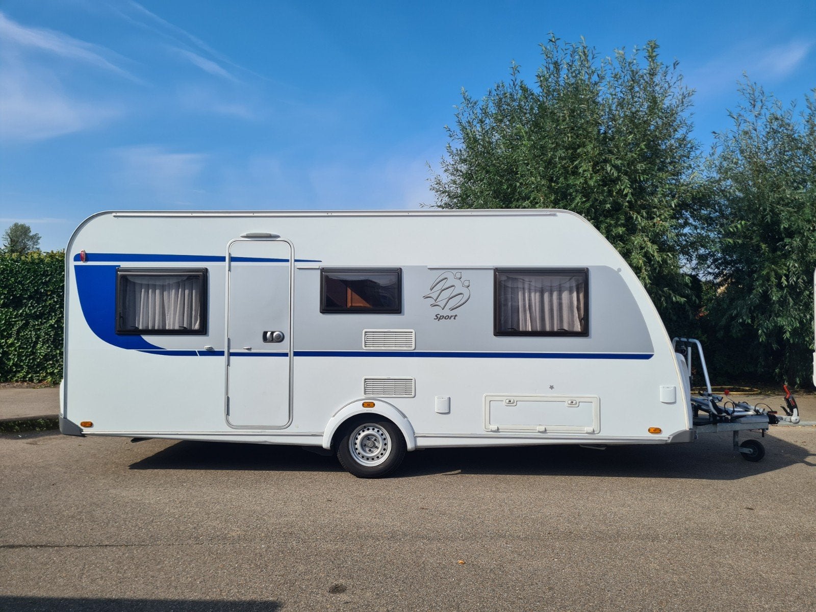 Knaus Sport 500 EU ( incl. stallingsmogelijkheid ), Rondzit, Bedrijf, Voortentlamp, 5 tot 6 meter