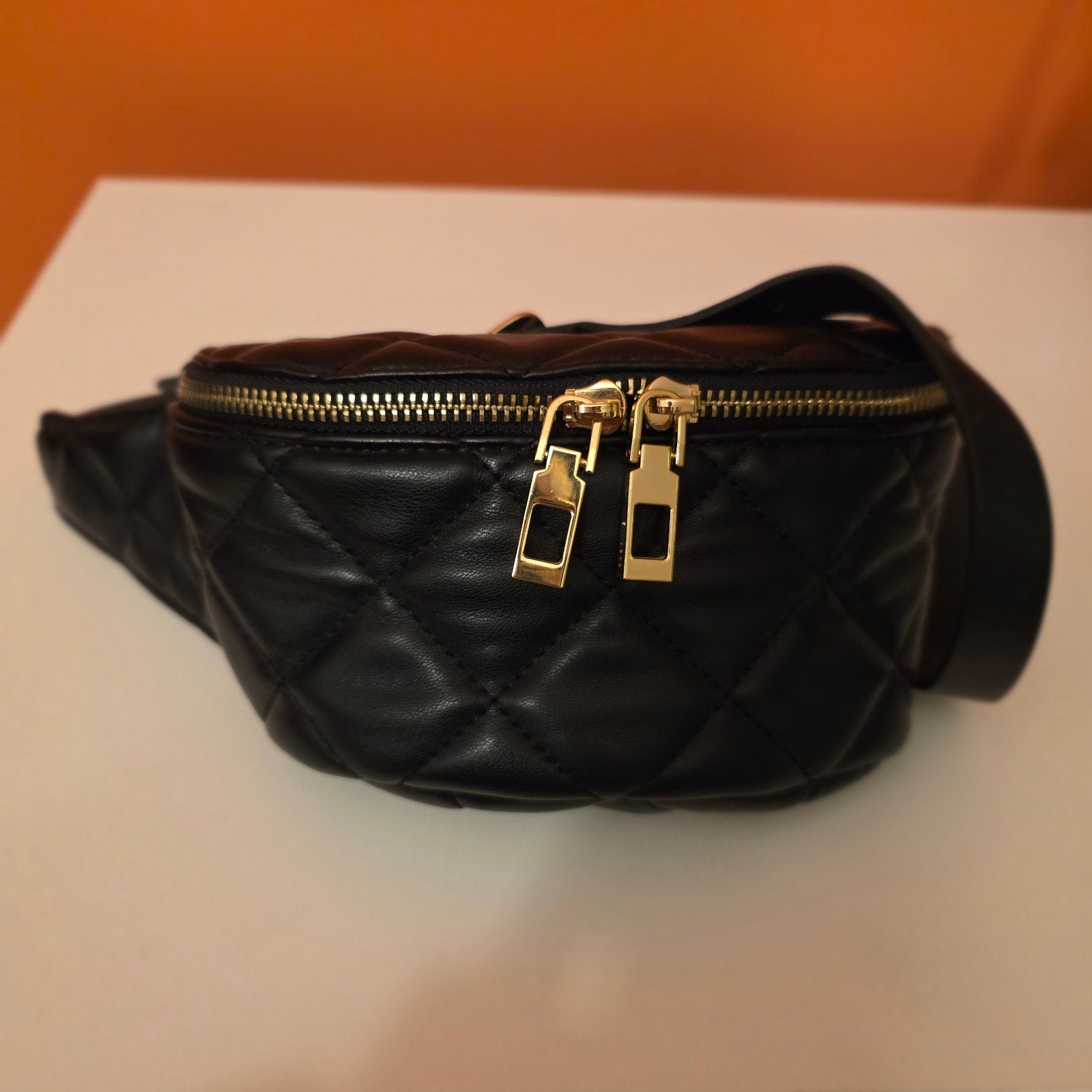 Parfois Zwarte Quilt Fanny Pack, Buideltas, Gouden Details., Ophalen of Verzenden, Zo goed als nieuw, Zwart, Schoudertasje