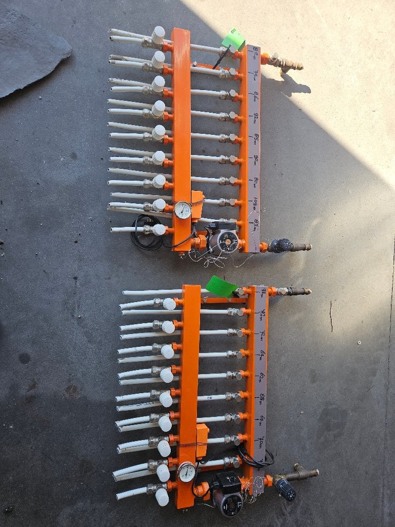 Vloerverwarming verdeler 9 groeps Grundfos pomp ( 553 )