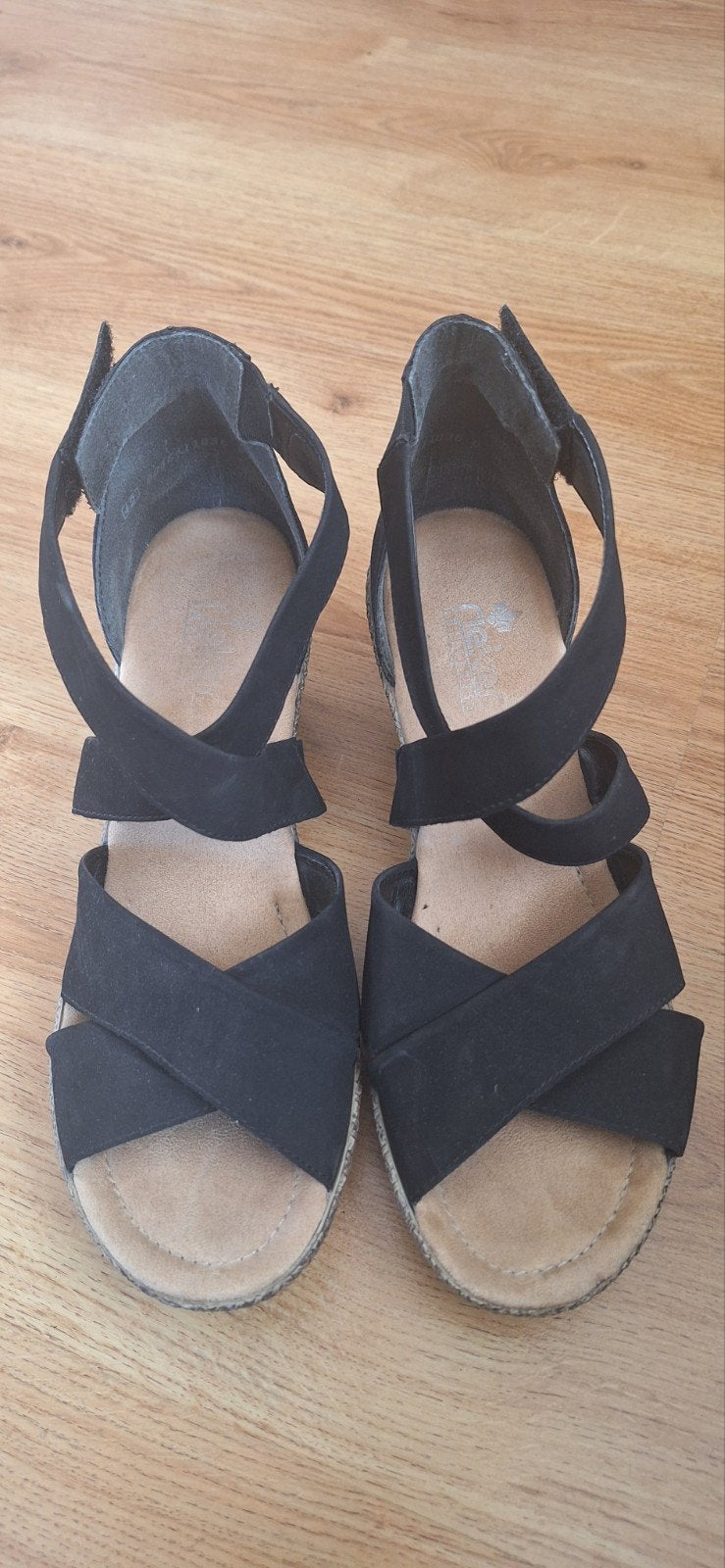 Rieker zwarte sandalen met hak - Maat 42, Zwart, Zo goed als nieuw, Rieker, Sandalen of Muiltjes