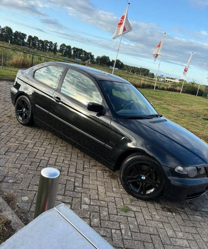 Bmw compact automaat 316ti 1.8  zuining met NAP km, Auto's, Automaat, Dealer onderhouden, Achterwielaandrijving, Beige