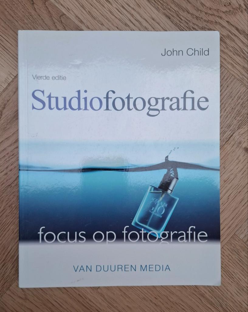 Focus op fotografie - Studiofotografie, Boeken, Gelezen, John Child, Ophalen of Verzenden, Techniek