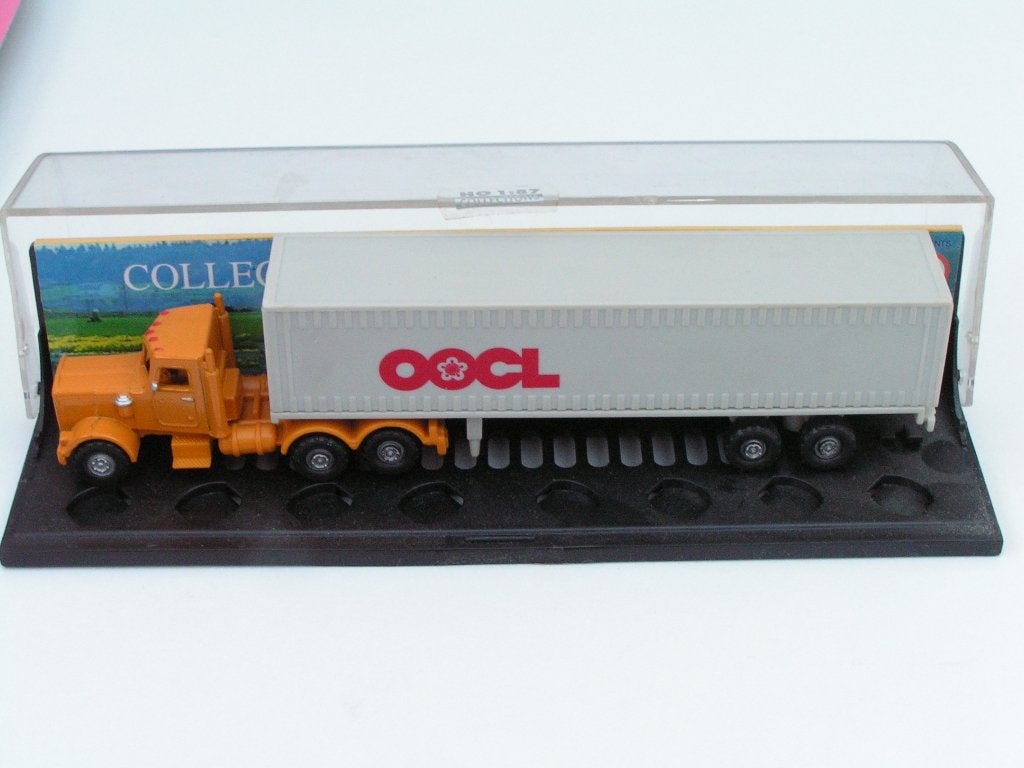 JohnToy OOCL Vrachtwagen met Container - Schaal 1:87, Ophalen of Verzenden, Zo goed als nieuw, Bus of Vrachtwagen