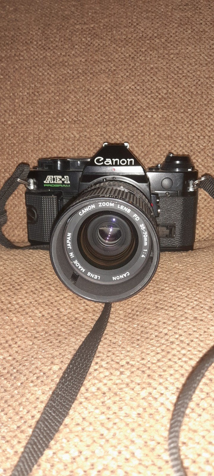 Analoge Canon AE1 met lens en cameratas, Ophalen of Verzenden, Gebruikt, Spiegelreflex, Canon