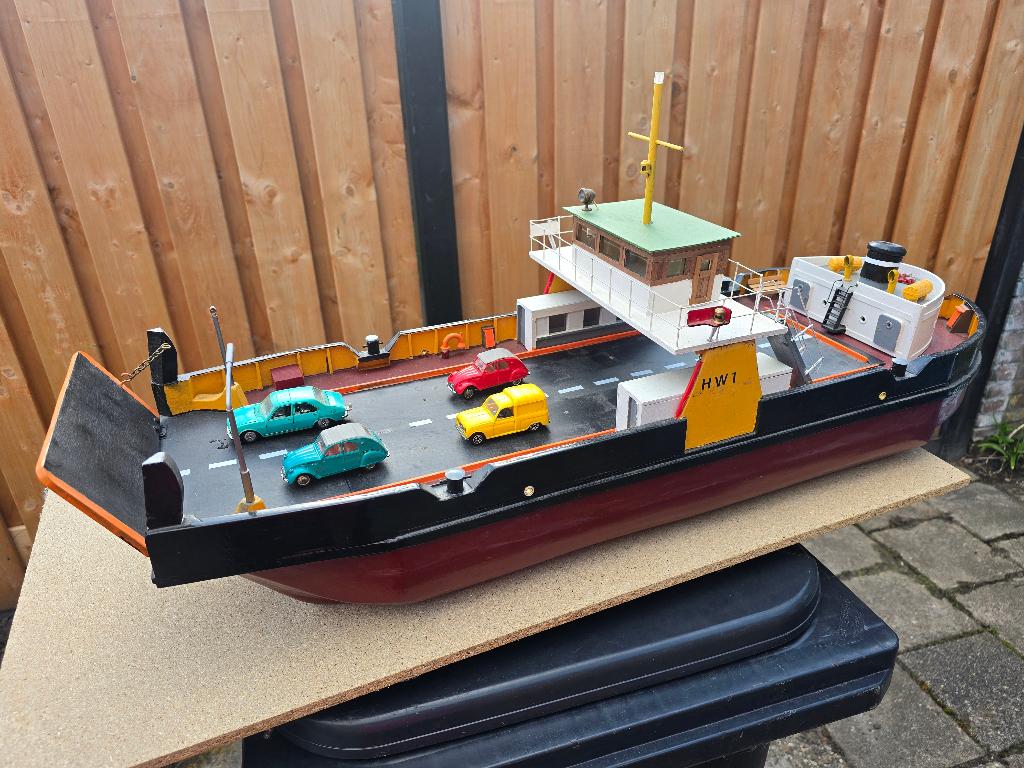 modelbouw rc veerpont met roersevo, motor en vaarregelaar., Ophalen, Gebruikt, Groter dan 1:32