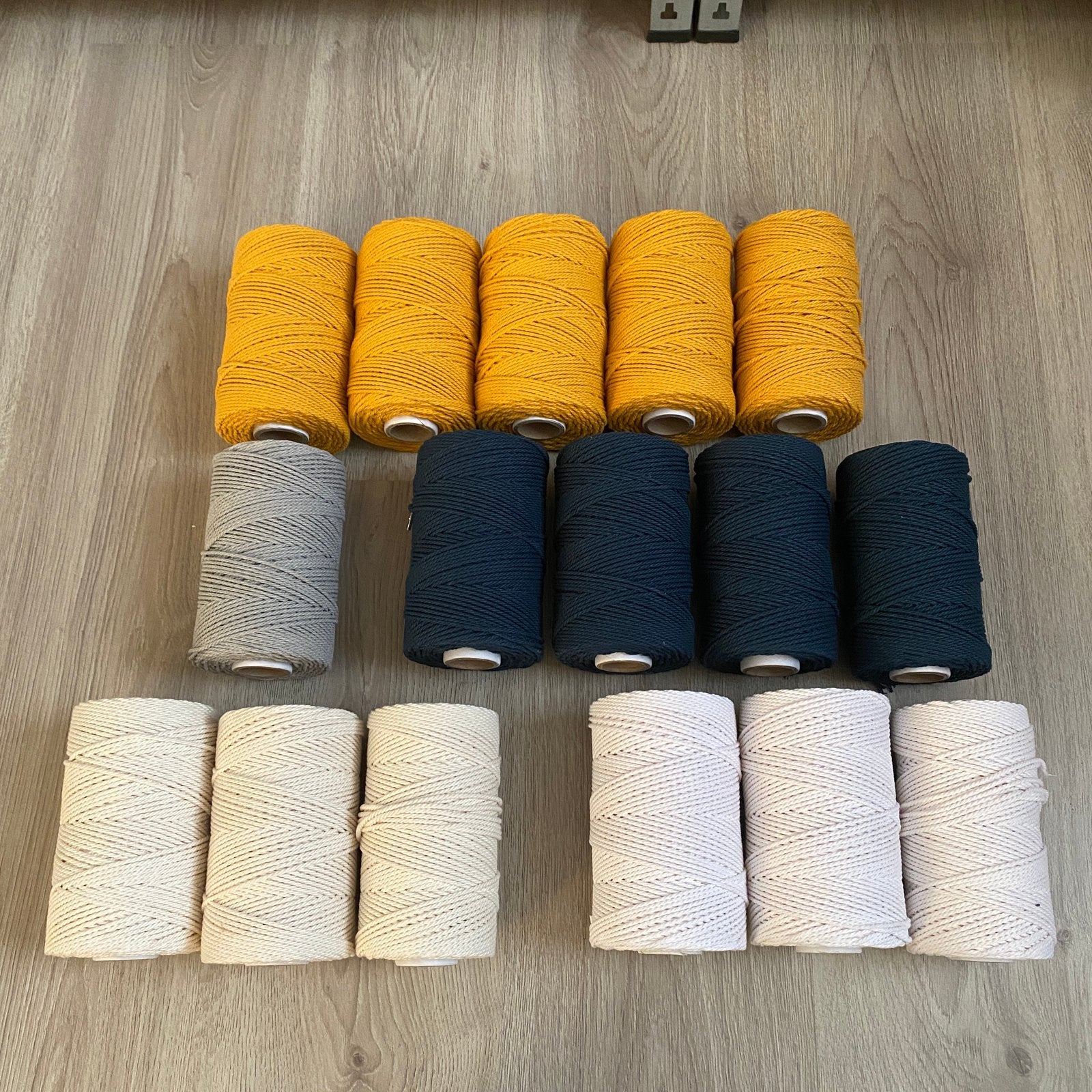Hearts XXL | Macramé Garen | Triple Twist | 3mm, Ophalen, Zo goed als nieuw