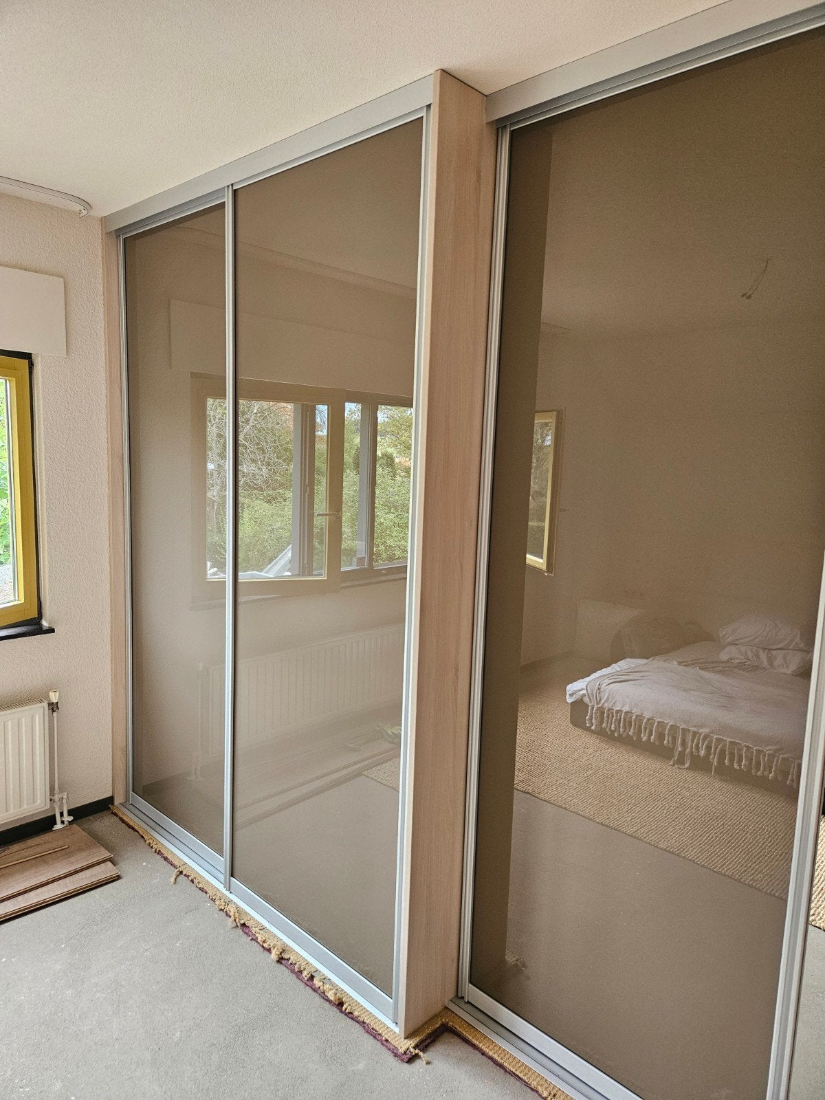 Kledingkast met schuifdeuren, spiegel en lades, Huis en Inrichting, Kasten | Kledingkasten, 200 cm of meer, 150 tot 200 cm, Modern