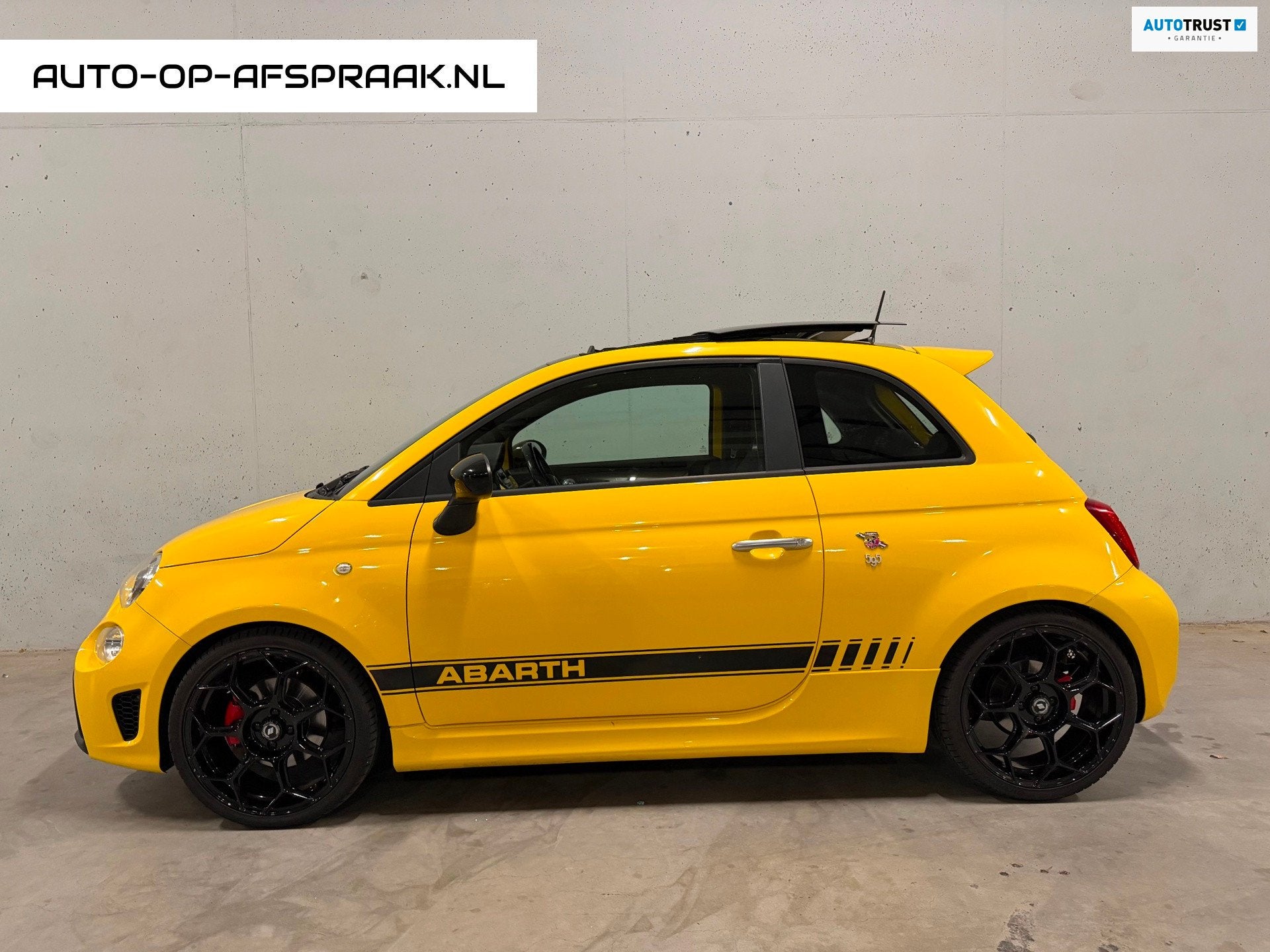 Fiat 500 1.4 T-Jet Abarth 595 Pano Navi Clima, Auto's, Fiat, Voorwielaandrijving, Stof, Gebruikt, Euro 6