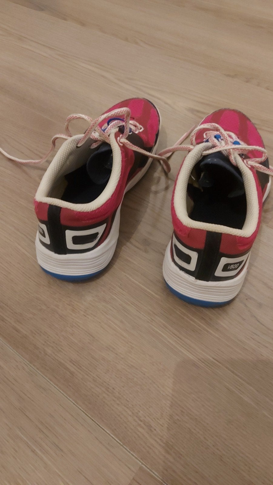 Kipsta zaalschoenen roze/blauw - Maat 42, Ophalen of Verzenden