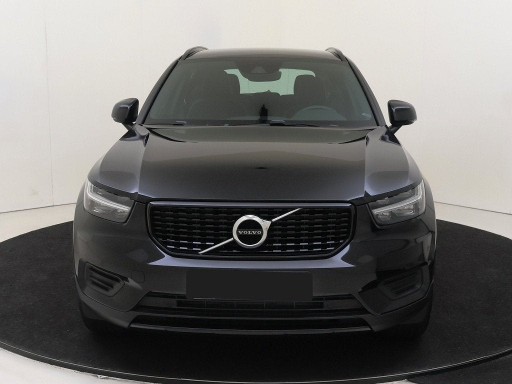 Volvo XC40 T4 R-Design | Trekhaak | Carplay | Achteruitrijca, 12 maanden, 15 km/l, 4 cilinders, Zwart