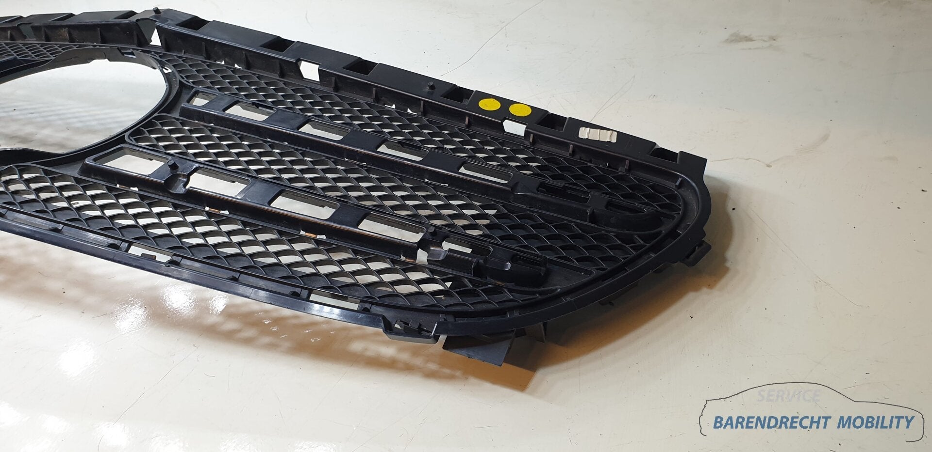 Radiateur grille Mercedes B klasse W246 A2468880538 grill zw, Auto-onderdelen, Gebruikt, Mercedes-Benz AG, Mercedes-Benz, Ophalen of Verzenden
