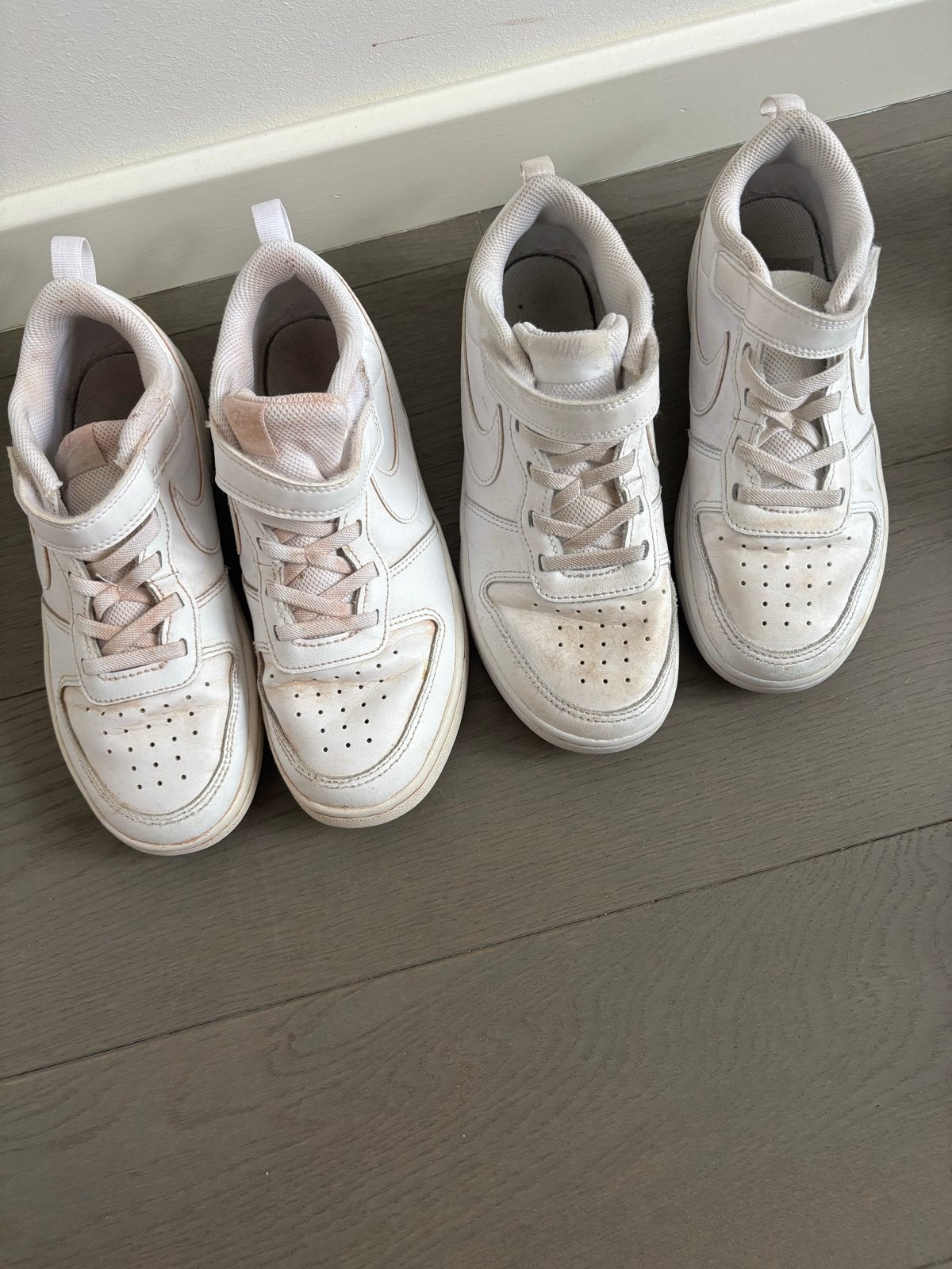 2 paar Nike schoenen maat 35, Kinderen en Baby's, Kinderkleding | Schoenen en Sokken, Ophalen of Verzenden, Gebruikt, Jongen of Meisje