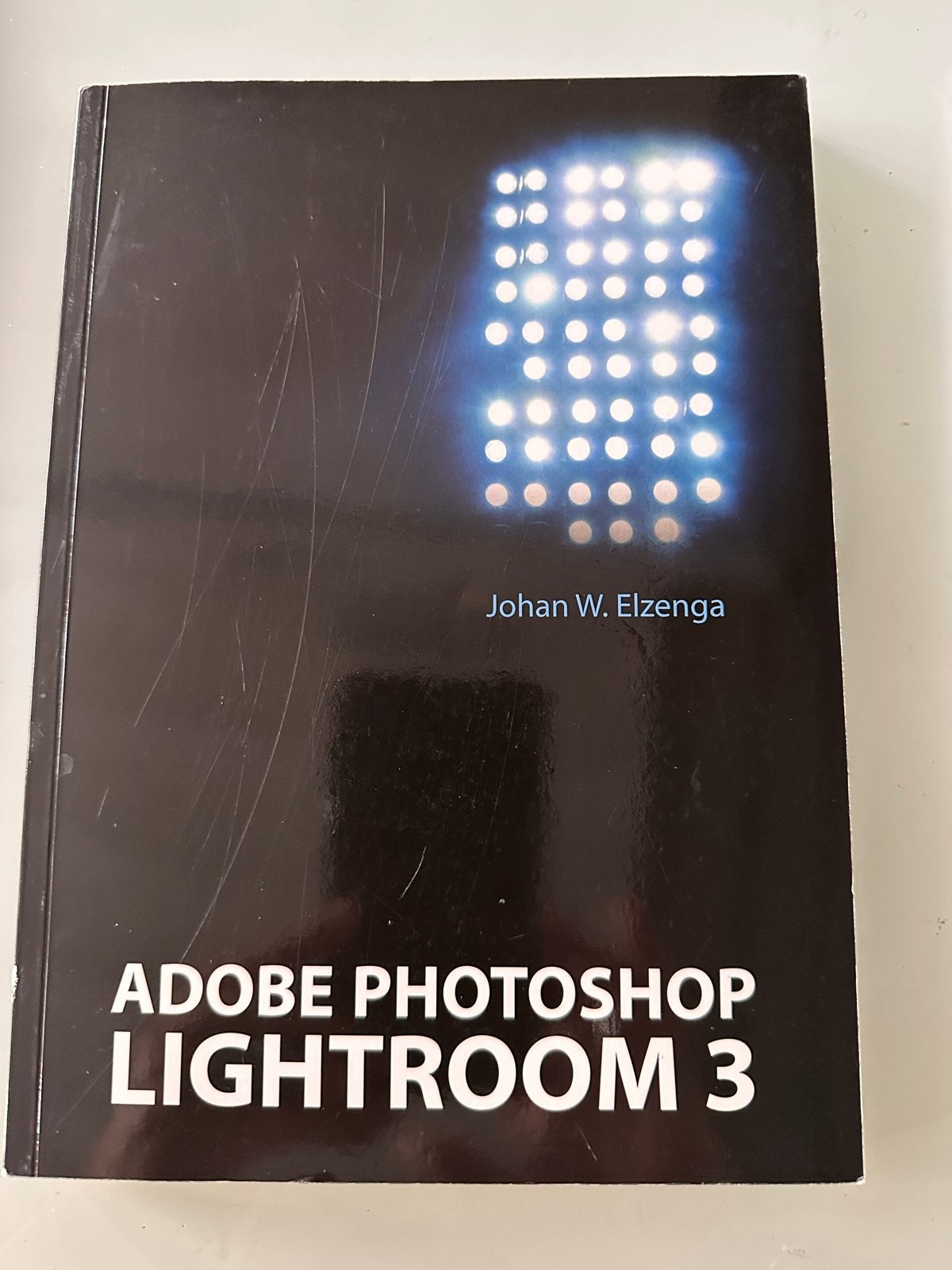 Adobe Photoshop Lightroom 3 - Johan W. Elzenga, Ophalen of Verzenden, Gelezen, Fotografie algemeen