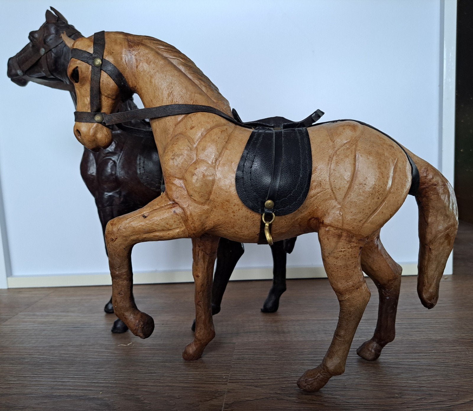 2 Lederen Paarden Beelden - Vintage Decoratie, Ophalen of Verzenden