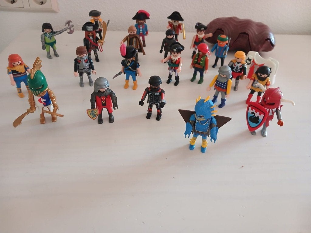 22 Playmobil piraten en/of ridders incl. accessoires, Ophalen of Verzenden, Zo goed als nieuw