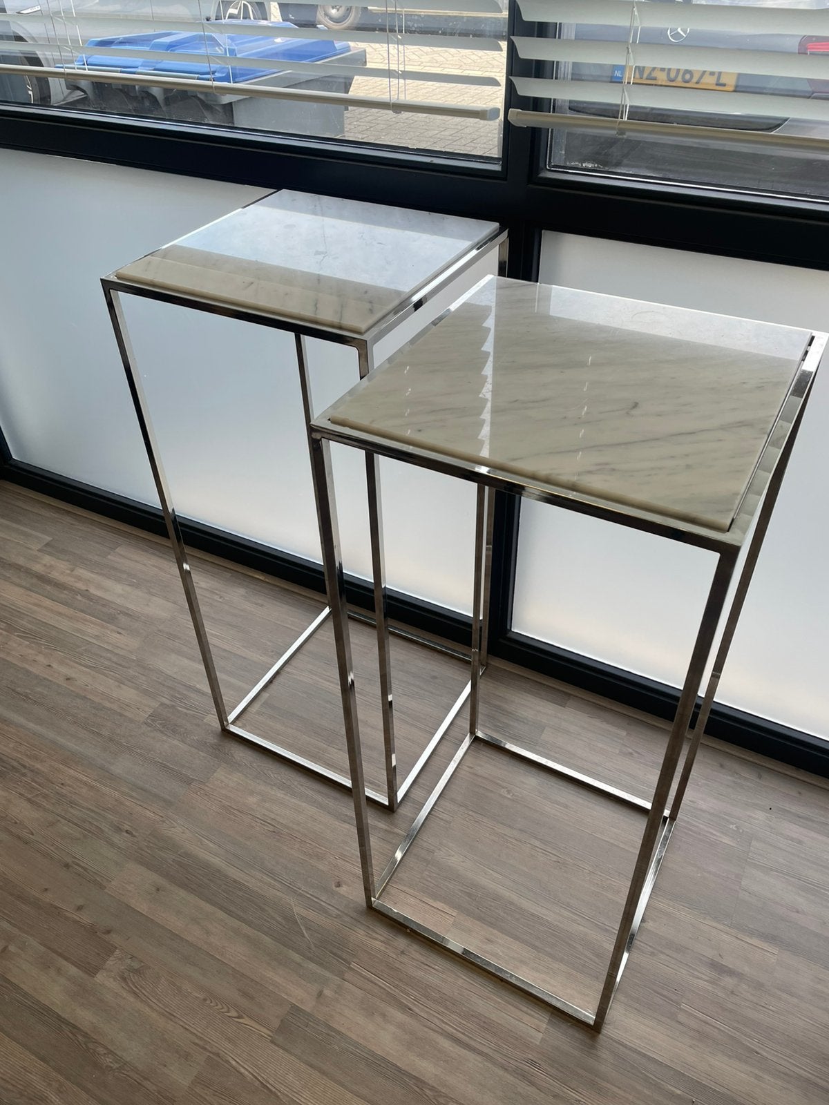 Pilaar met marmer blad, Huis en Inrichting, Tafels | Sidetables, Ophalen, Overige materialen, Gebruikt, 100 tot 150 cm