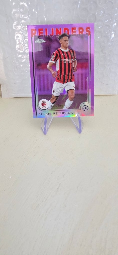 2024 Topps Chrome Tijjani Reijnders /299 AC Milan, Verzamelen, Verzenden, Nieuw, Buitenlandse clubs, Poster, Plaatje of Sticker