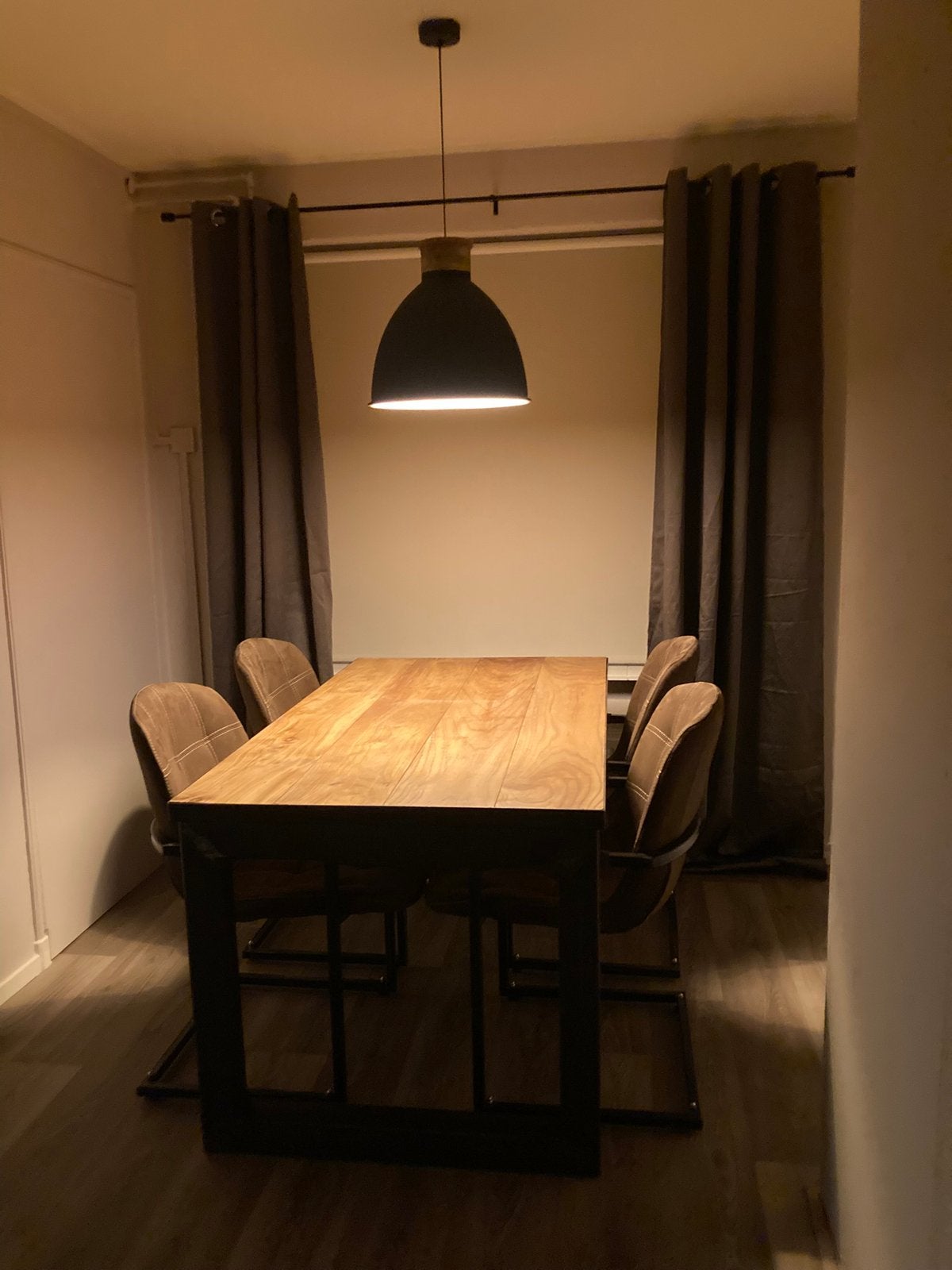 Eetkamer stoelen 4stuks zgan, Ophalen, Zo goed als nieuw, Vier