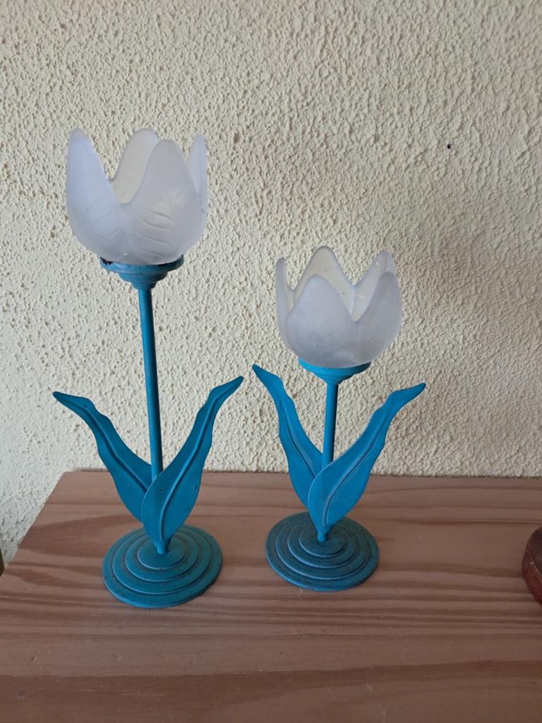 Set van 2 waxinehouders tulp - turquoise met matglas, Huis en Inrichting, Gebruikt, Blauw, Ophalen of Verzenden, Metaal