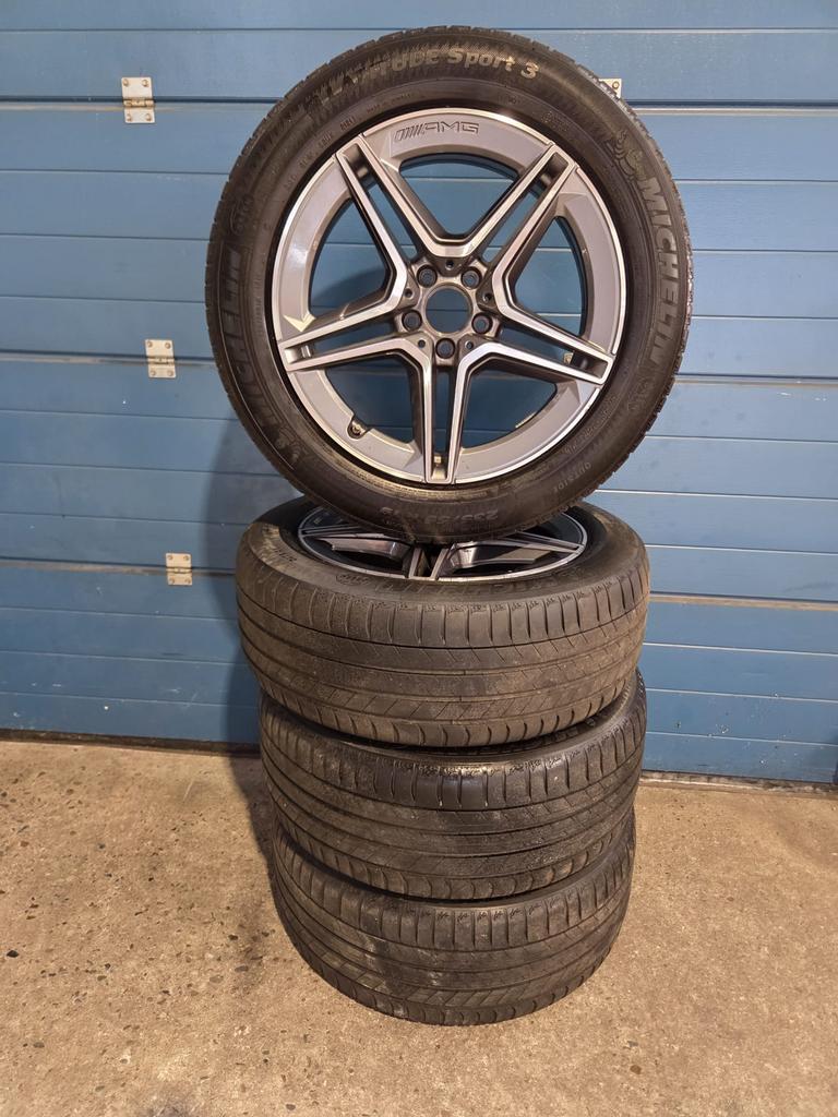 Originele Mercedes GLC AMG 19 Inch Breedset met Zomerbanden, Auto-onderdelen, Banden en Velgen, Gebruikt, Banden en Velgen, 235 mm