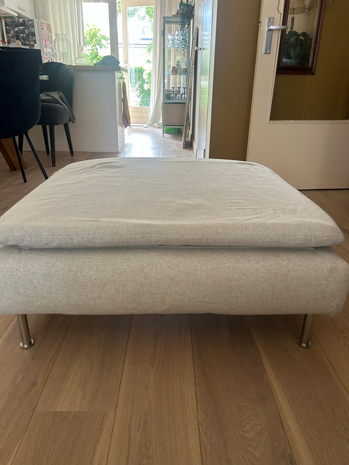 IKEA SÖDERHAMN poef / hocker met metalen poten, Huis en Inrichting, Ophalen, Zo goed als nieuw, 75 tot 100 cm, Stof