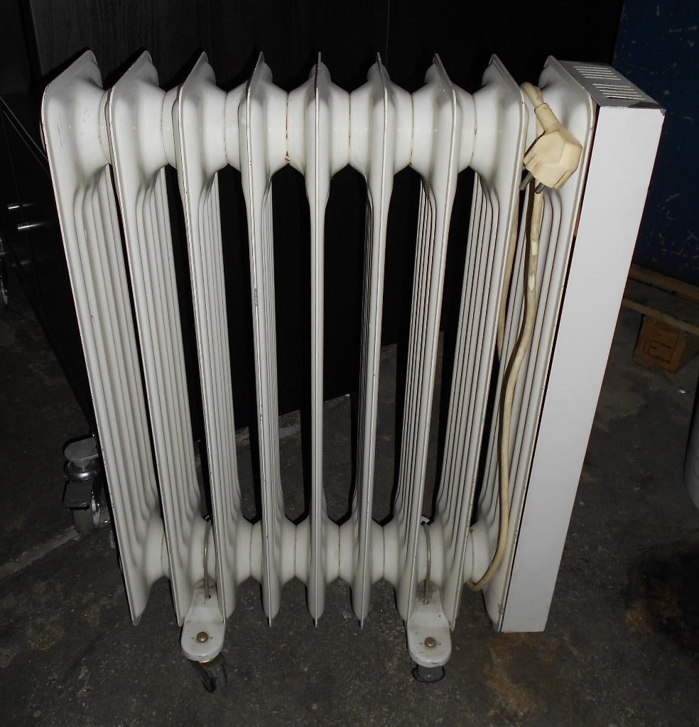 Olie gevuld radiator, 8 koloms, Blue Air, 230 Volt, Ophalen, 30 tot 80 cm, Gebruikt, Kachel